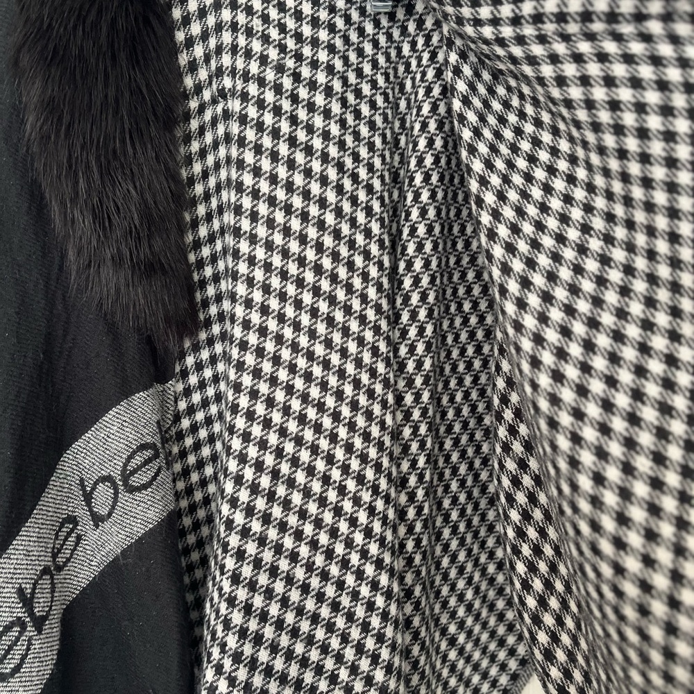 BeBe Ruana With Faux Fur Black Houndstooth - Picture 5 of 12